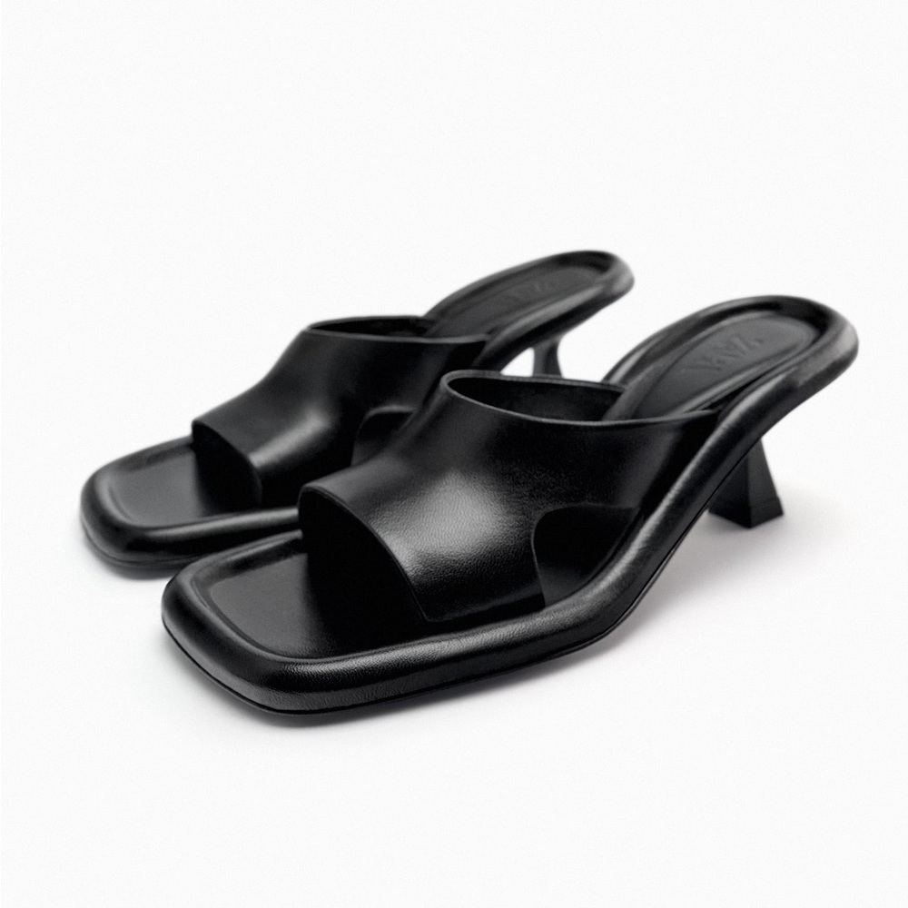 Zara Black Leather Low Heel Sandal